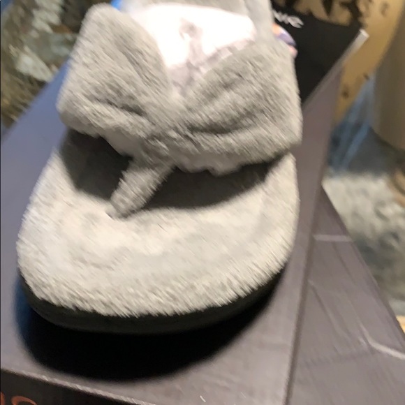 vionic terry thong slippers